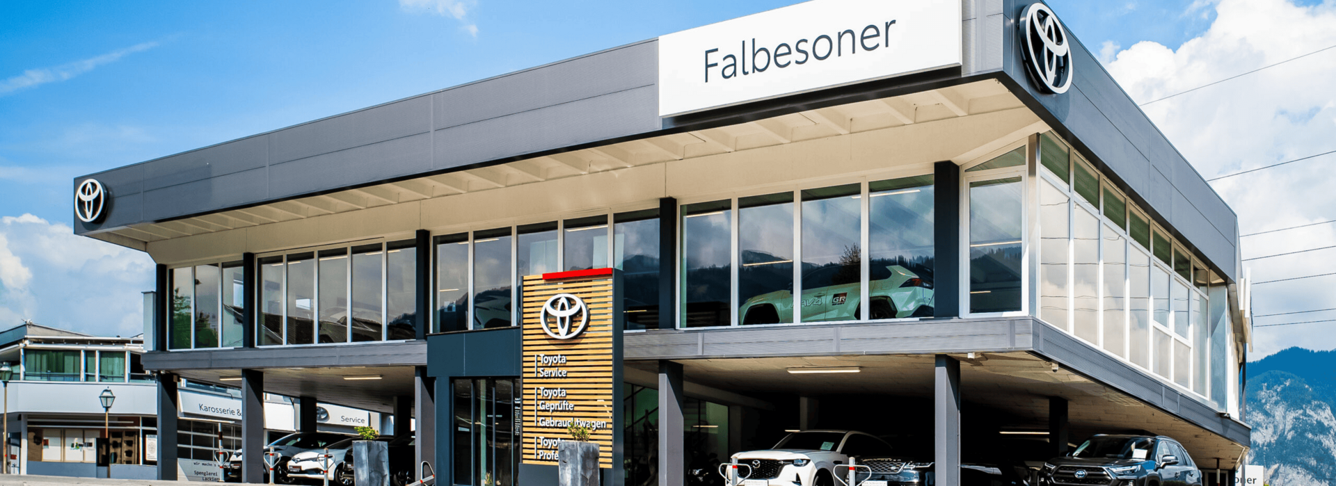 Das Bild zeigt das Firmengebäude der Firma Auto Falbesoner. 