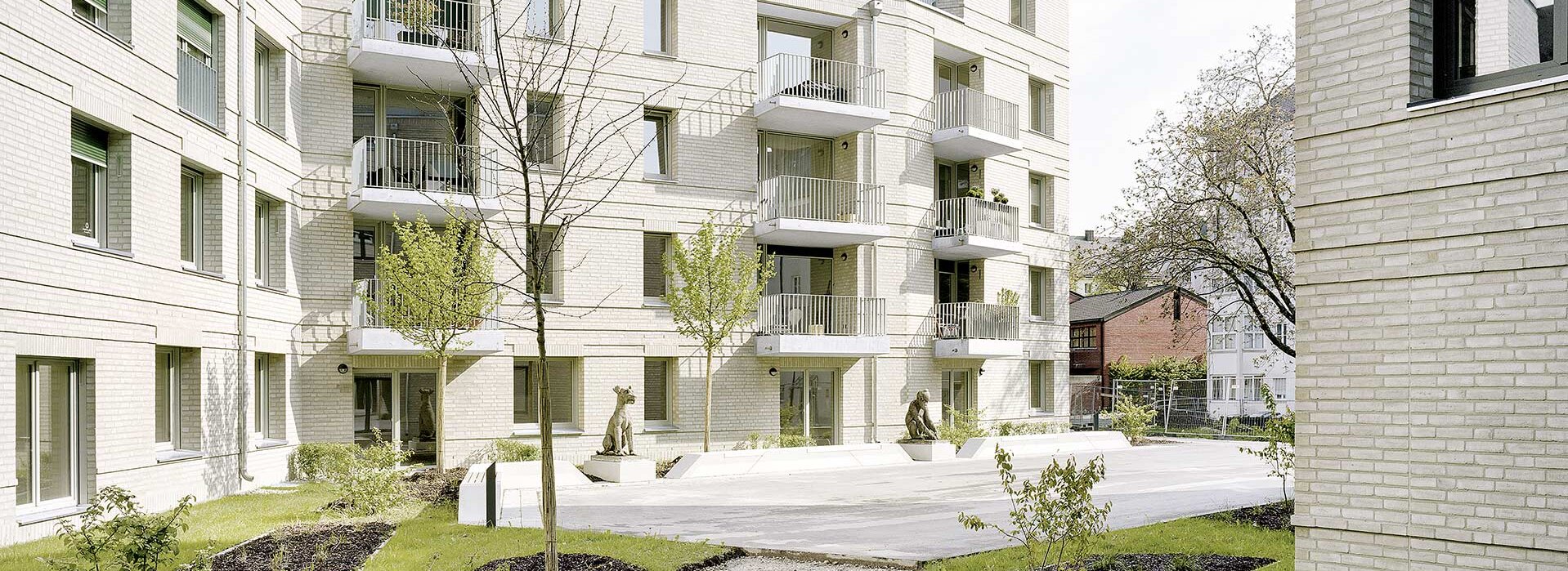 Das Bild zeigt ein Wohnbauprojekt. 