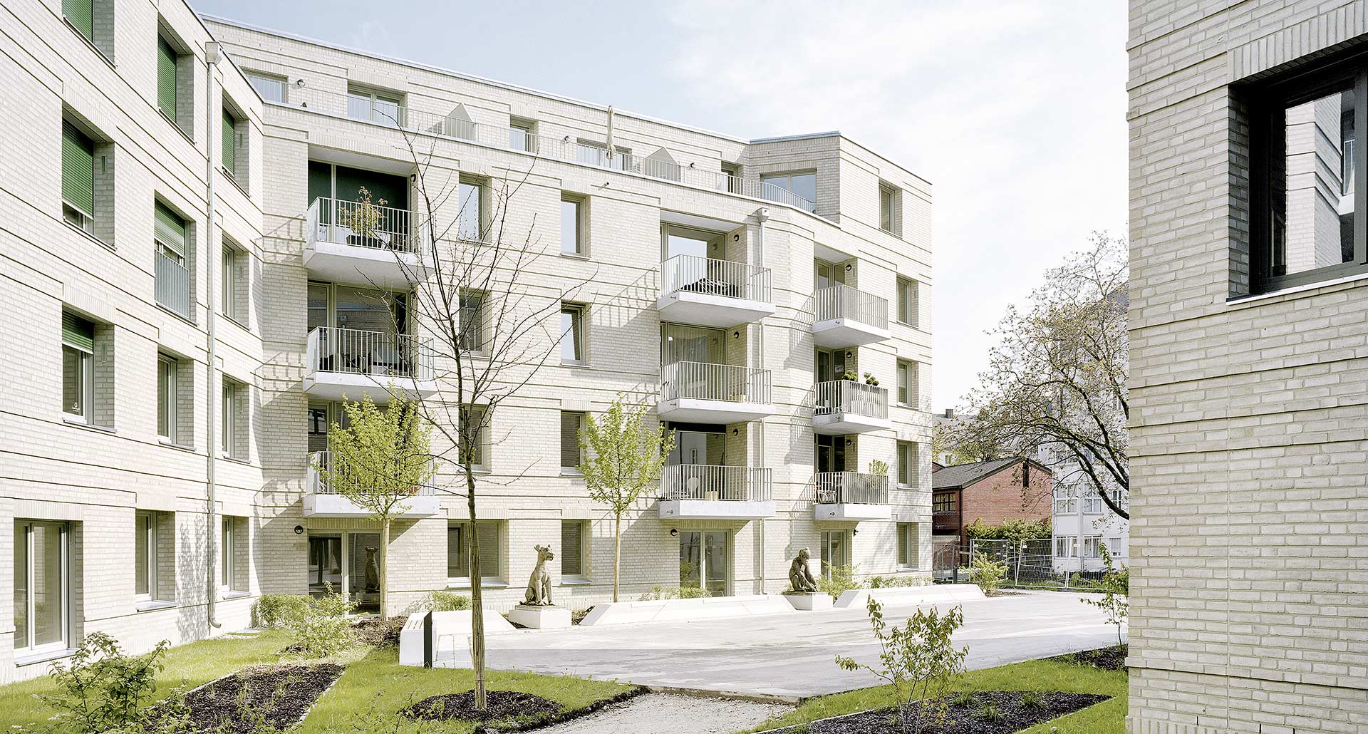 Das Bild zeigt ein Wohnbauprojekt. 